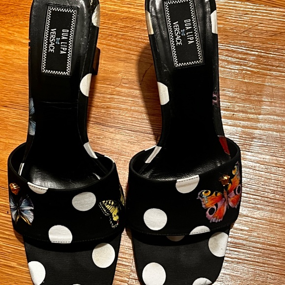 Authentic Versace heels - Picture 2 of 4